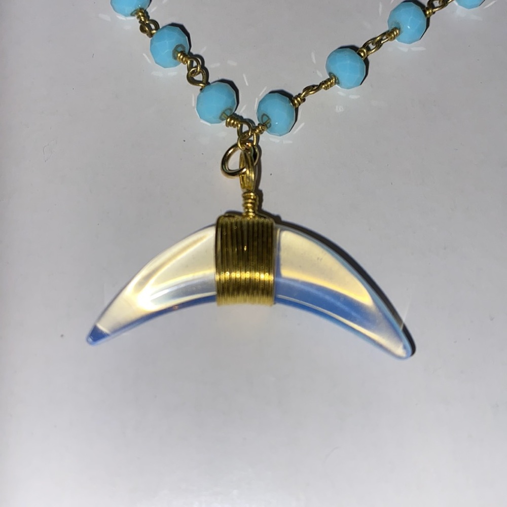 Raw & Rebellious Iridescent Horn Necklace - Picture 2 of 3